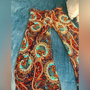 Veronica M size small loose comfy Flares